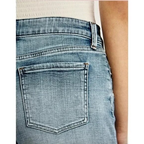 Cosmic Blue Love Women's Jodie Distressed Short Blue Size 30 NWT - Picture 10 of 10
